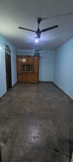 2 BHK +  900 Sq.Ft. Builder Floor in Khirki Extension