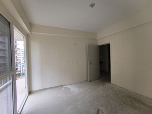 Room in 3 BHK Apartment at Conscient Habitat 102, Sector 102 – for Rent