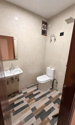 Bathroom in 2 BHK Builder Floor at Ramesh Nagar – for Rent