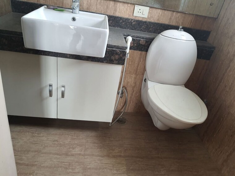 Bathroom, orchid-petals 4 Bedroom 2337 Sq.Ft. Apartment In Sector 49 Gurgaon 10675753