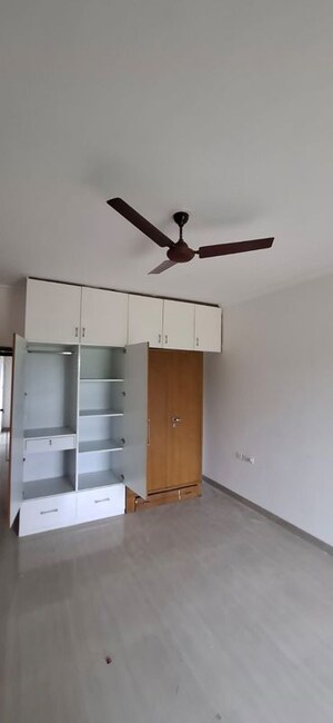 3 BHK Apartment For Rent in ATS Golf Meadows, Central Derabassi