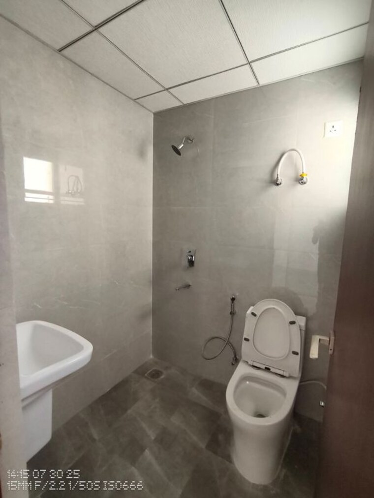 Bathroom, amrapali-verona-heights 2 Bedroom 1100 Sq.Ft. Apartment In Tech Zone 4 Greater Noida Greater Noida 10675791