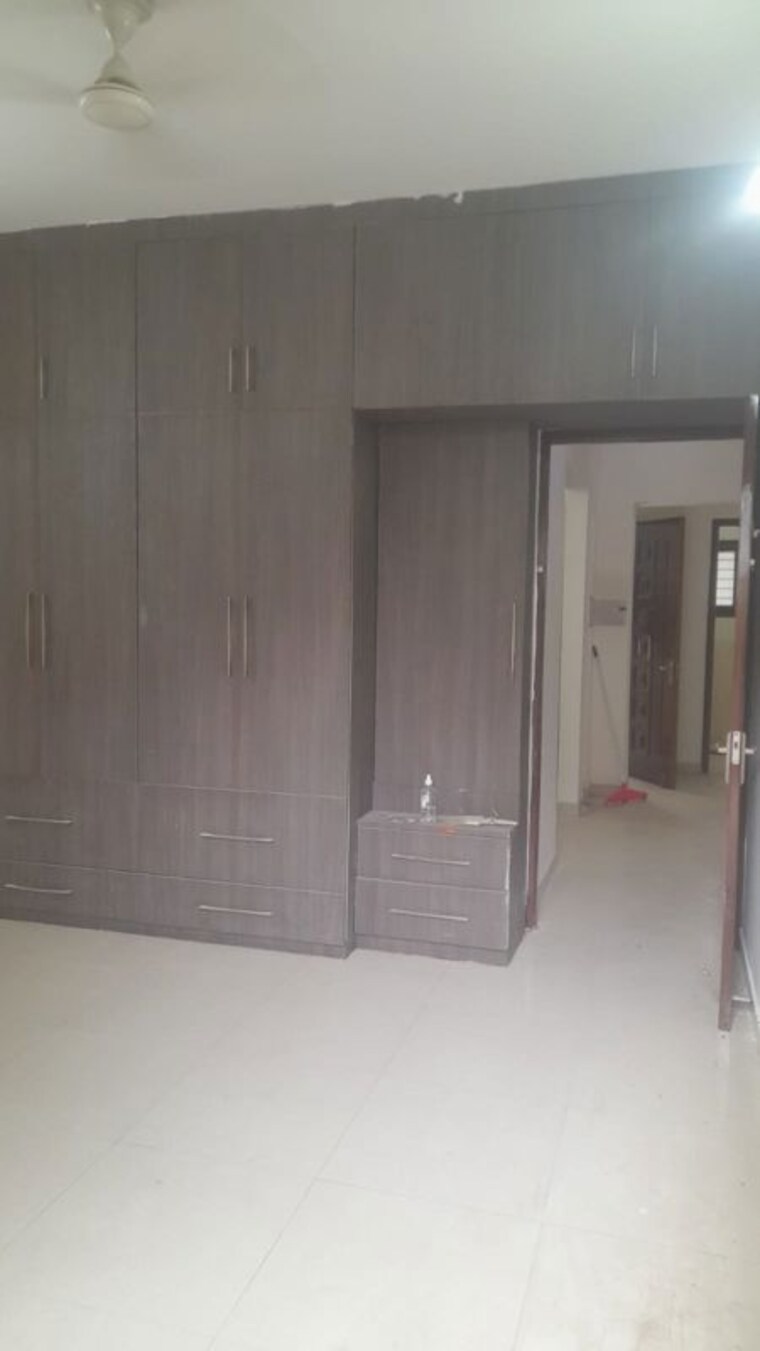 Room, sector 47 2 Bedroom 1150 Sq.Ft. Builder Floor In Sector 47 Gurgaon 10675804