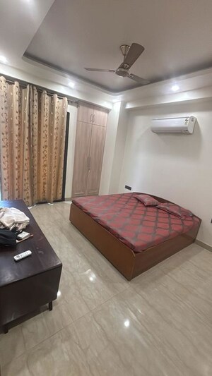 Bedroom in 3 BHK Builder Floor at Sector 47 – for Rent