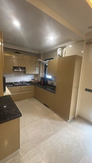 Kitchen in 3 BHK Builder Floor at Sector 47 – for Rent