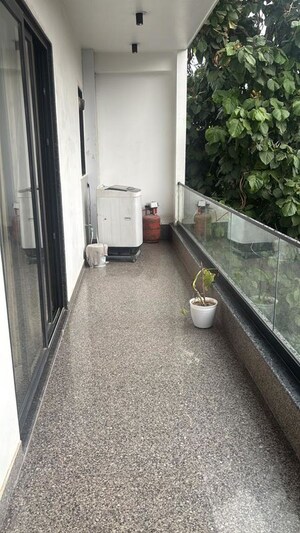 Balcony in 3 BHK Builder Floor at Sector 47 – for Rent