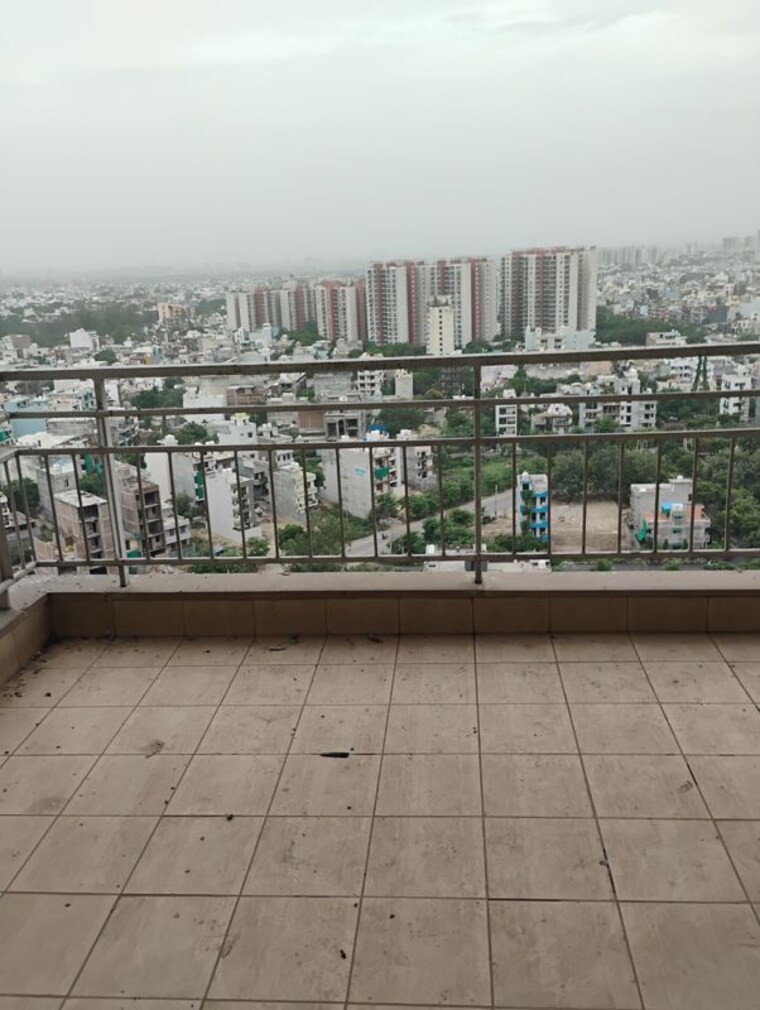Balcony, puri-emerald-bay 3.5 Bedroom 2450 Sq.Ft. Apartment In Sector 104 Gurgaon 10675819