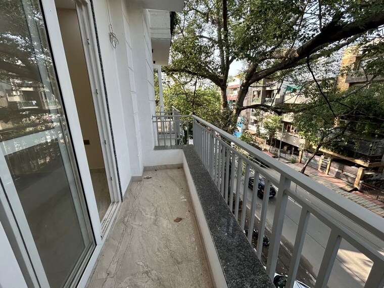 Balcony, chittaranjan park 3.5 Bedroom 2000 Sq.Ft. Builder Floor In Chittaranjan Park Delhi 10675821