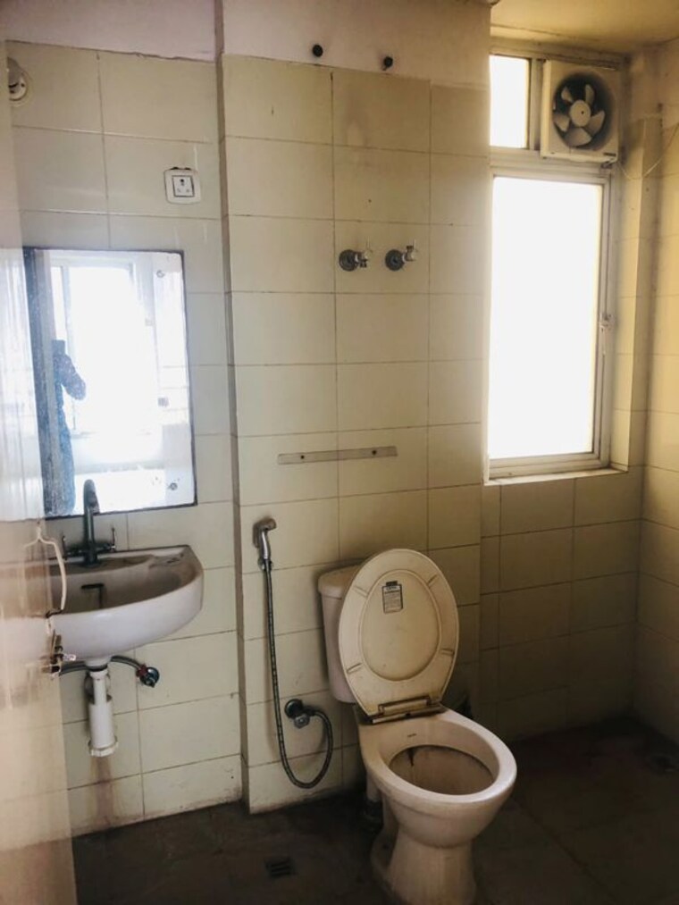 Bathroom, omaxe-heights 2 Bedroom 735 Sq.Ft. Apartment In Sector 86 Faridabad 10675843