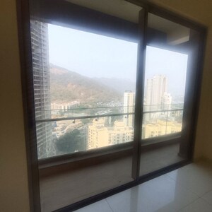 Room in 6 BHK Apartment at Prestige Siesta, Mulund West – for Sale