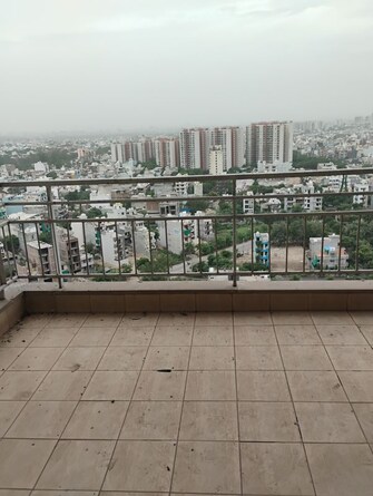 3.5 BHK +  2450 Sq.Ft. Apartment in Puri Emerald Bay