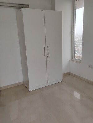 Furnished Amenities in 3.5 BHK Apartment at Puri Emerald Bay, Sector 104 – for Rent