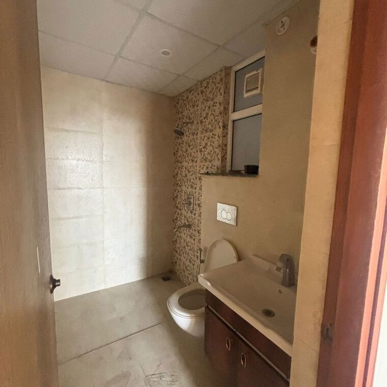 Bathroom, rishita-manhattan 4 Bedroom 2460 Sq.Ft. Apartment In Gomti Nagar Lucknow 10675856