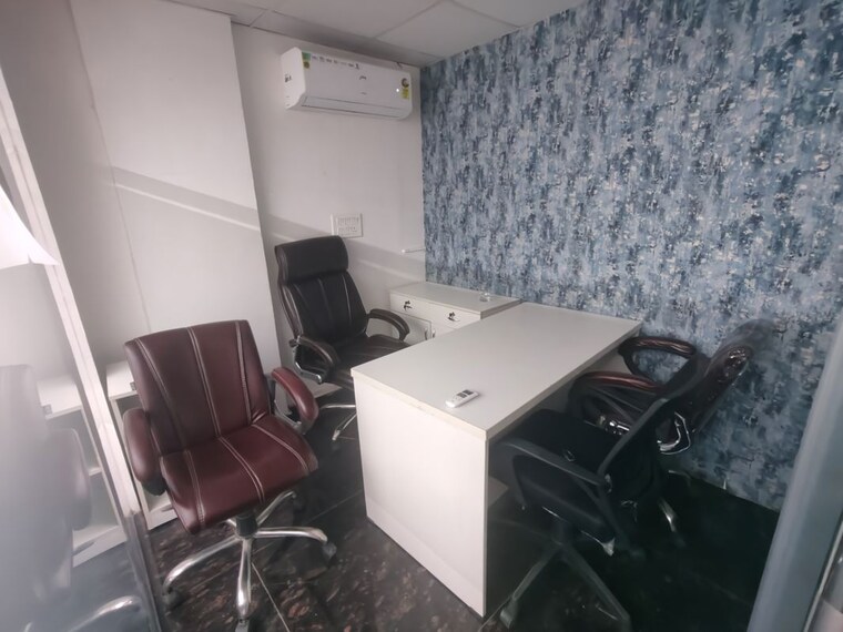 Team Area, sector 63 Commercial Office Space 850 Sq.Ft. In Sector 63 Noida 10675849