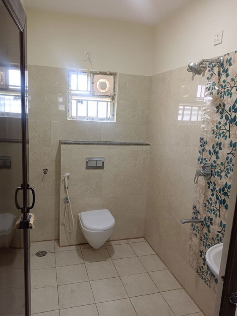 Bathroom, manyata-residency 3 Bedroom 1499 Sq.Ft. Apartment In Nagavara Bangalore 10675847