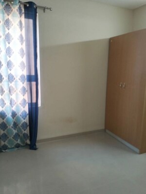 Room in 2 BHK Apartment at Adani Aangan, Sector 89a – for Rent
