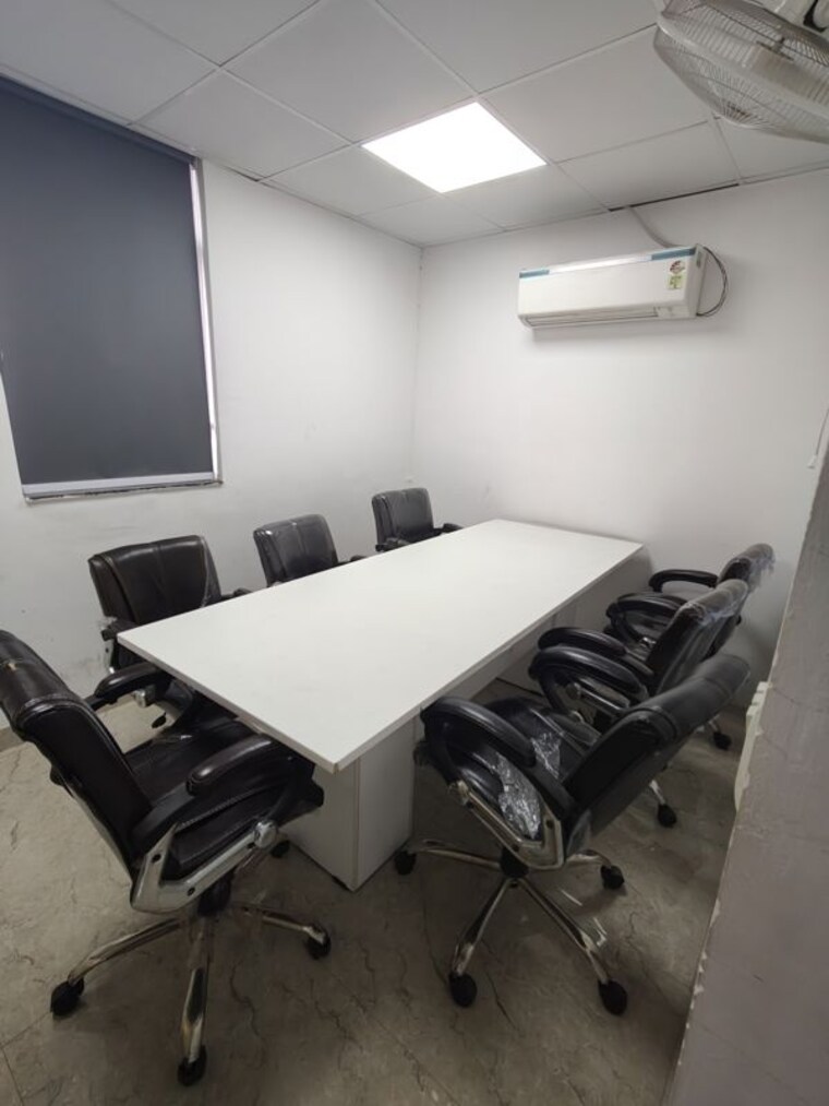 Team Area, sector 63 Commercial Office Space 1400 Sq.Ft. In Sector 63 Noida 10675864