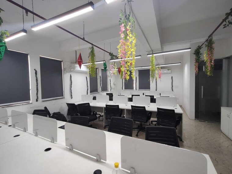Team Area, sector 63 Commercial Office Space 1400 Sq.Ft. In Sector 63 Noida 10675864