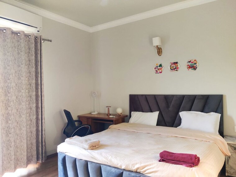 Bedroom, parsvnath-green-ville 3 Bedroom 1945 Sq.Ft. Apartment In Sector 48 Gurgaon 10675877