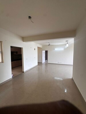 Room in 4 BHK Apartment at Tulip Ivory, Sector 70 – for Sale