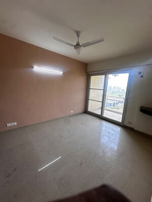 Room in 4 BHK Apartment at Tulip Ivory, Sector 70 – for Sale
