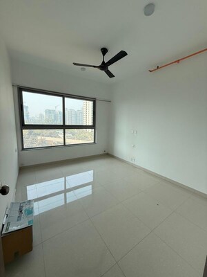 2 BHK Apartment For Sale in Kalpataru Immensa, Kolshet Road