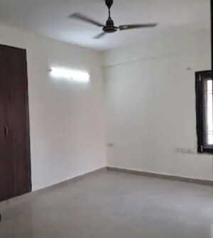 2 BHK Apartment For Sale in SRS Royal Hills, Sector 87