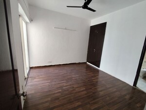 2 BHK Apartment For Rent in Paras Tierea, Sector 137
