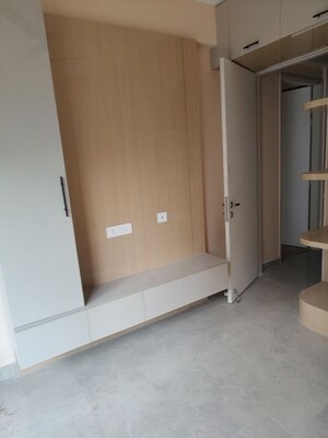 Room in 2 BHK Apartment at Signature Global City 81, Sector 81 – for Sale