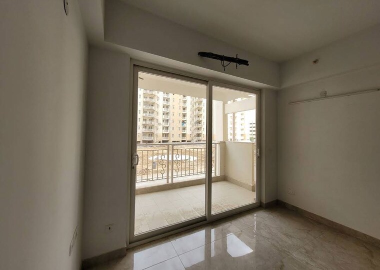 Room, emaar-palm-select 3 Bedroom 1650 Sq.Ft. Apartment In Sector 77 Gurgaon 10675927