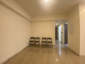 Room in 3 BHK Apartment at Lodha Sterling, Kolshet Road – for Rent