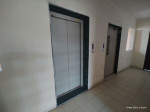 Lift in 2 BHK Apartment at Kharghar – for Sale