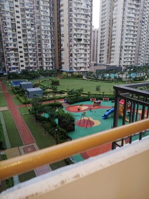 3 BHK Apartment For Rent in Nirala World Estate I, Tech Zone 4 Greater Noida