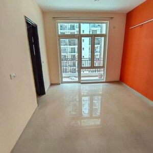 Room in 3 BHK Apartment at Omaxe R2, Gomti Nagar – for Sale