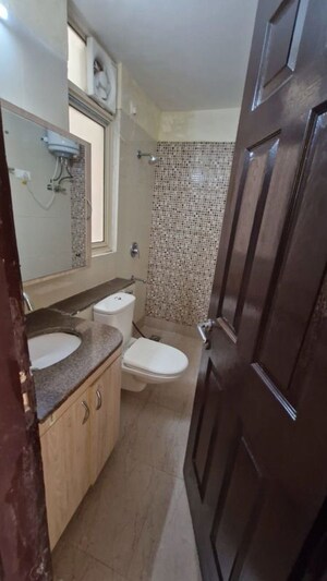 Bathroom in 3 BHK Builder Floor at Unitech Woodstock Floors, Sector 50 – for Rent