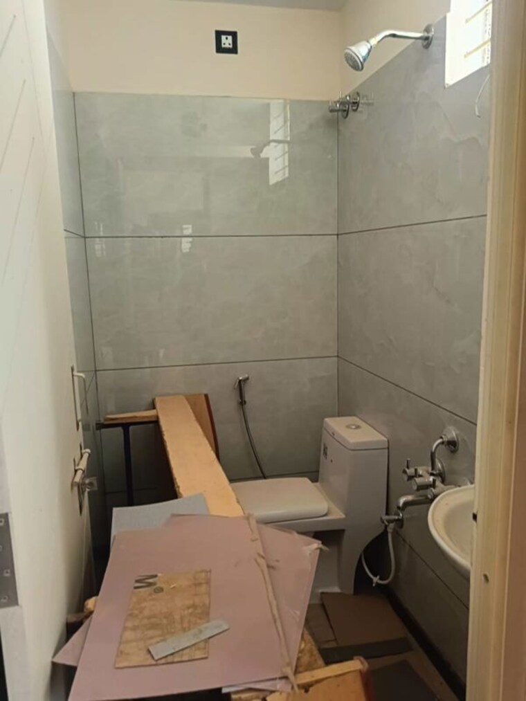 Bathroom, manyata-tech-park 2 Bedroom 750 Sq.Ft. Apartment In Nagavara Bangalore 10675992