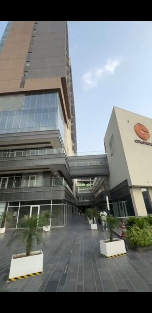  Shop For Sale in Emaar MGF Colonnade, Sector 66