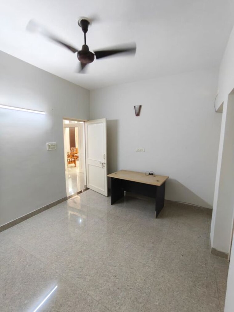 Room, sector 19 2 Bedroom 1200 Sq.Ft. Builder Floor In Sector 19 Noida 10676025