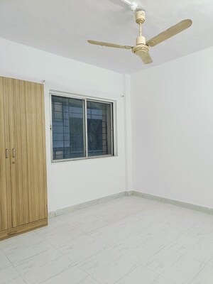 Room in 2 BHK Apartment at Wadgaon Sheri – for Rent