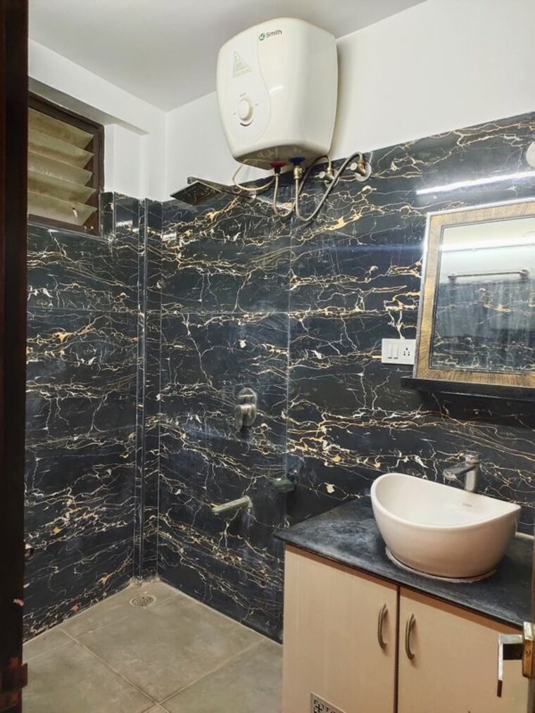 Bathroom, frazer town 3 Bedroom 1950 Sq.Ft. Builder Floor In Frazer Town Bangalore 10676032