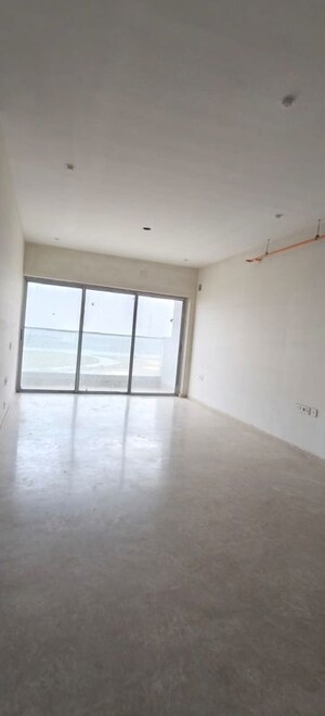Room in 3 BHK Apartment at Sheth 72 West, Andheri West – for Rent