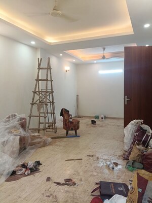 Living Room in 3 BHK Builder Floor at Sector 42 – for Rent