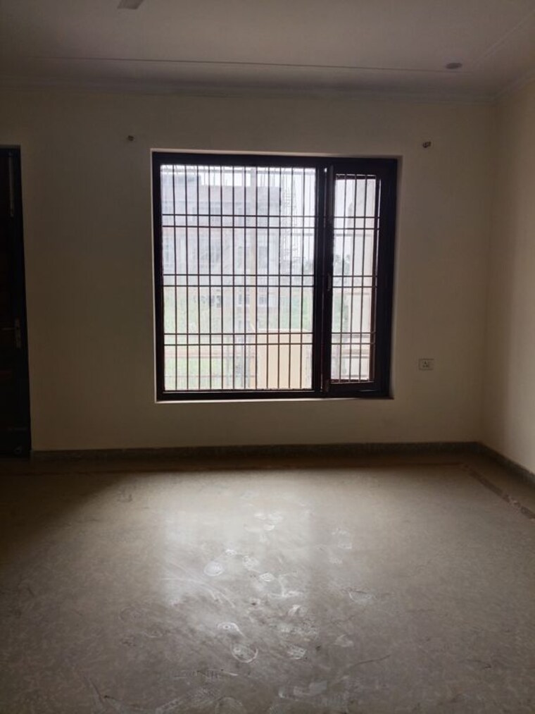 Room, sector 43 3 Bedroom 1600 Sq.Ft. Builder Floor In Sector 43 Gurgaon 10676067