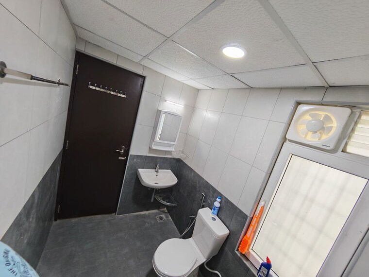Bathroom, olympia-opaline-crystal-and-diamond 1 Bedroom 602 Sq.Ft. Apartment In Navallur Chennai 10657396