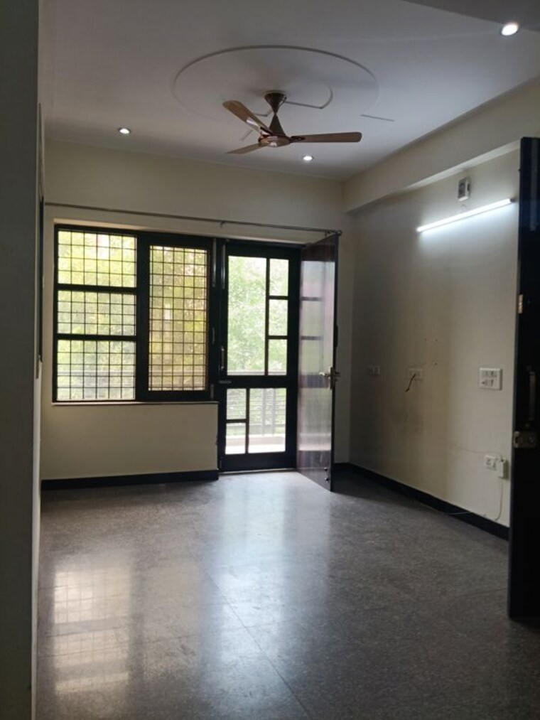 Room, sector 43 2 Bedroom 1300 Sq.Ft. Builder Floor In Sector 43 Gurgaon 10676081