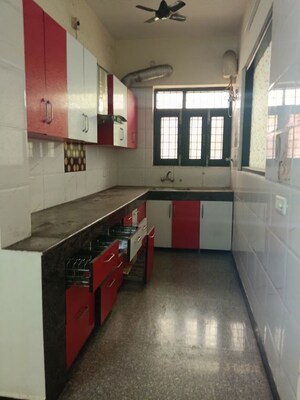 Kitchen in 2 BHK Builder Floor at Sector 43 – for Rent