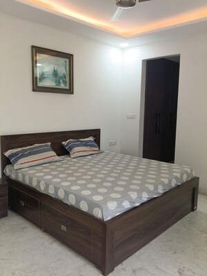 Bedroom in 3 BHK Builder Floor at Sector 43 – for Rent