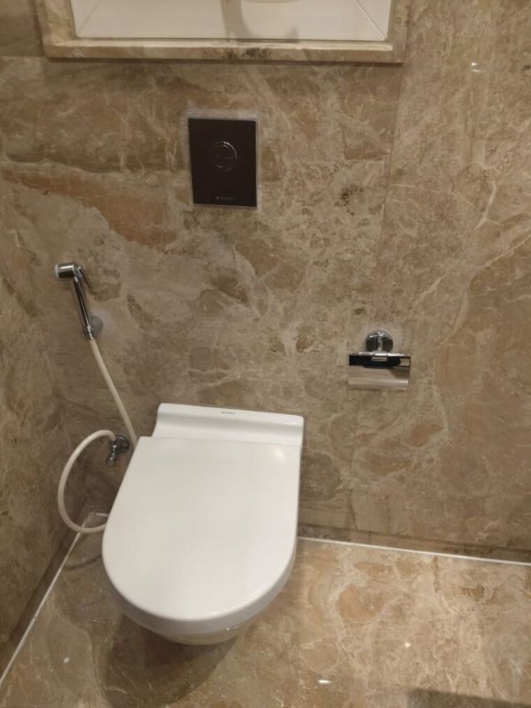 Bathroom, green park 4 Bedroom 3700 Sq.Ft. Apartment In Green Park Delhi 10676116