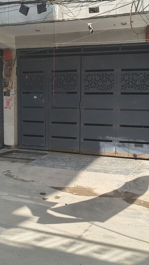  Builder Floor – Exterior View View at Mohan Garden - for Sale