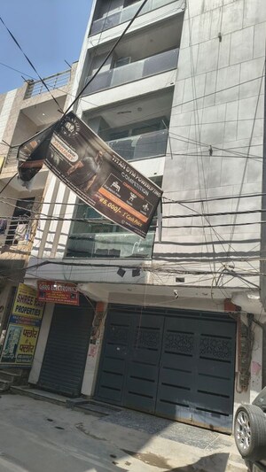  Builder Floor – Exterior View View at Mohan Garden - for Sale